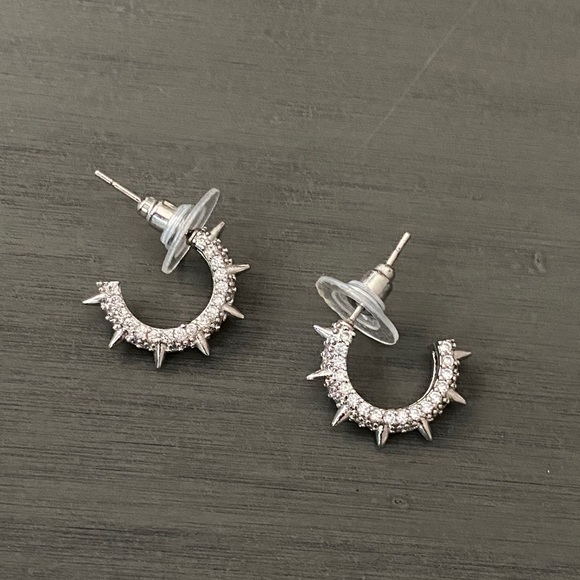 925 Sterling Silver Earring - Picture 3 of 5